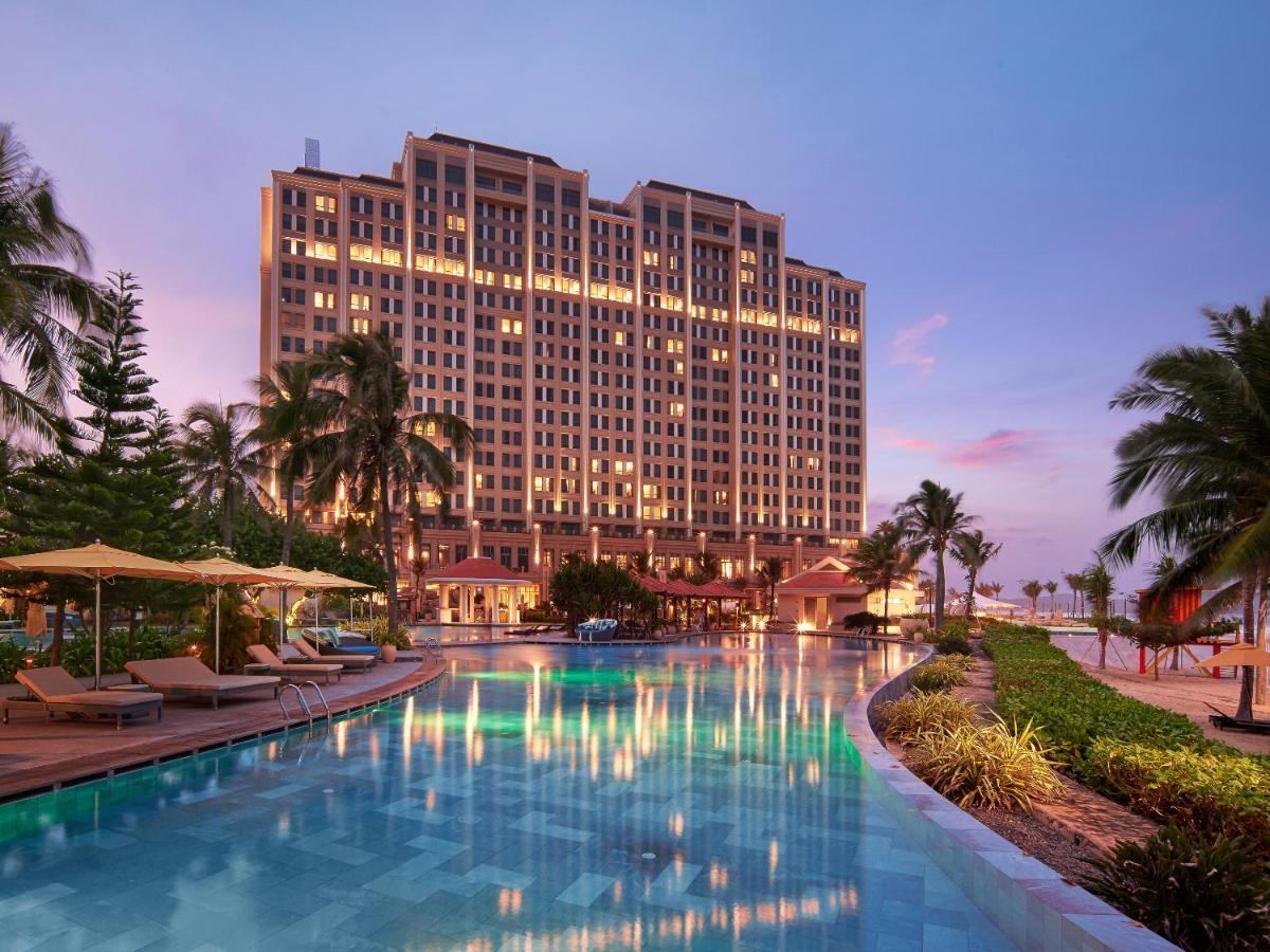 Holiday Inn Resort Ho Tram Beach By Ihg Екстериор снимка